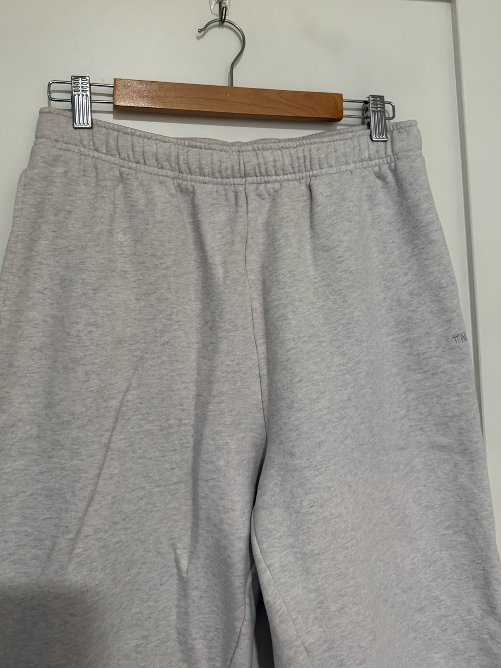 TNA Light Gray Cozy Fleece Sweatpants
